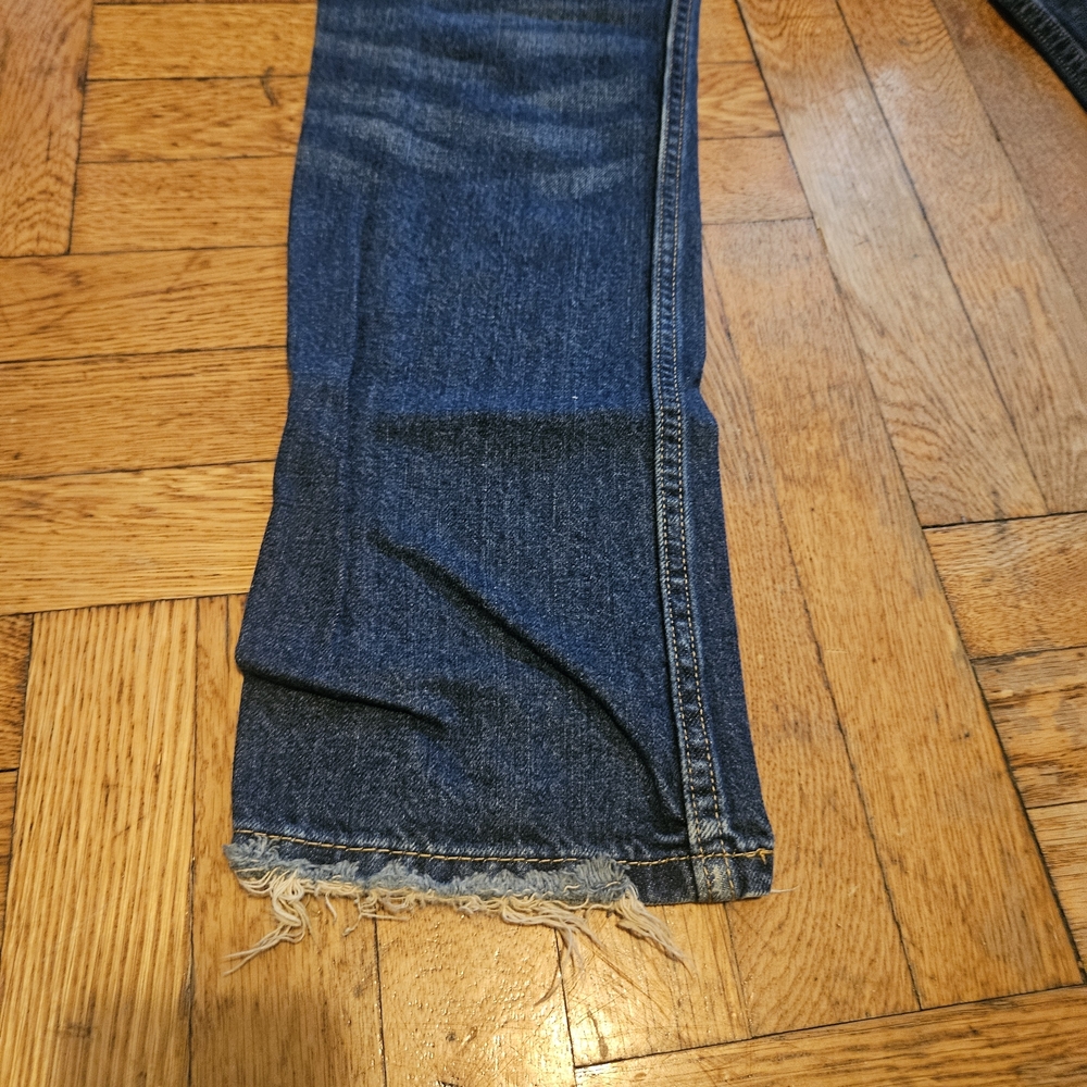 Levis Distressed Blue Jeans - Picture 11 of 14